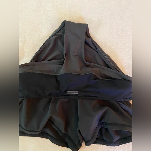 Lululemon Lined Shorts - Picture 7 of 7